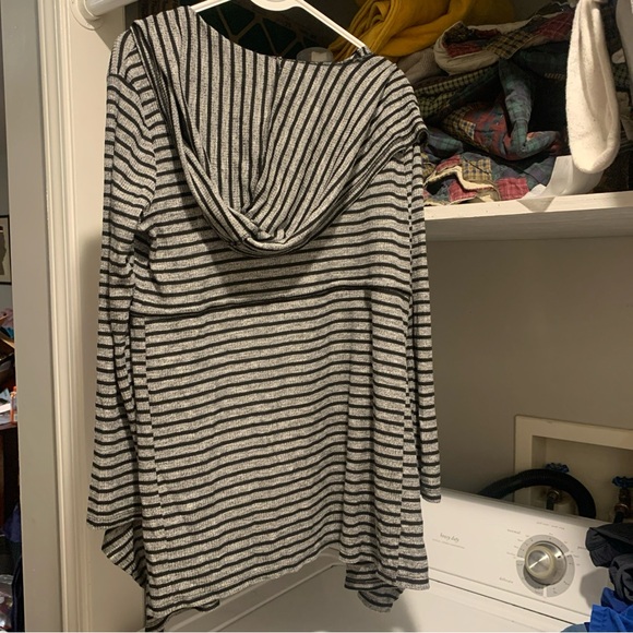 Large Est. 1846 Cardigan Black and White Striped - Picture 1 of 3